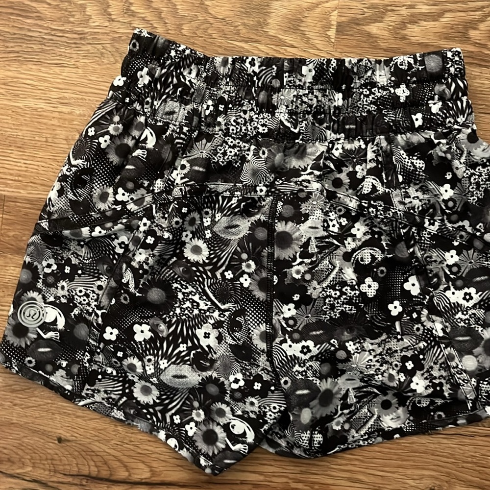 Size 4 Tracker - image 3